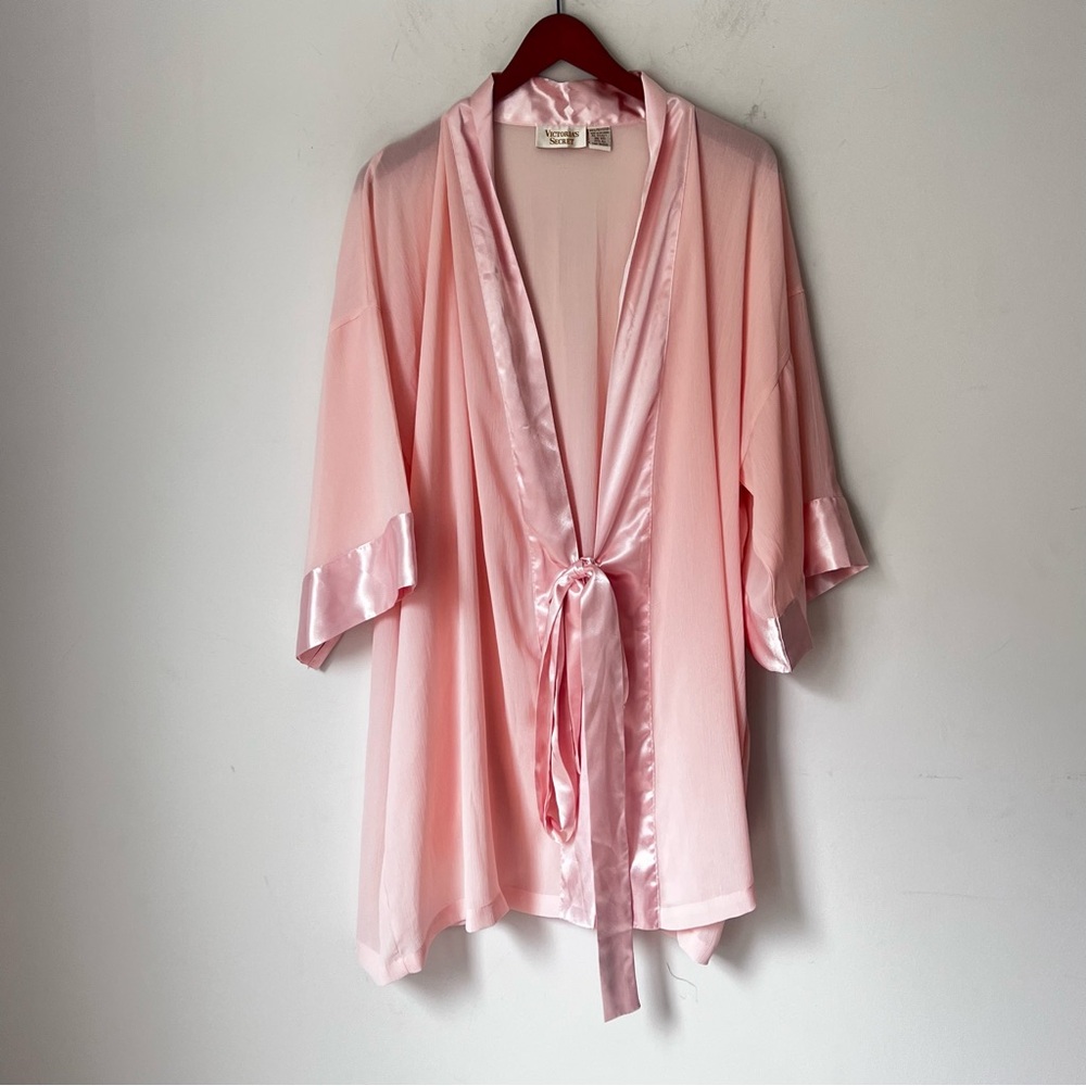 VICTORIA'S SECRET Vintage Gold Label Pink Satin Kimono Robe Tie Waist 1 Size 🕶️